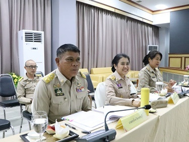 ประชุมคณะกรรมการประสานงานการขับเคลื่อนและขยายผลโครงการอันเนื่องมาจากพระราชดำริและหลักปรัชญาของเศรษฐกิจพอเพียง จังหวัดเพชรบุรี ... พารามิเตอร์รูปภาพ 1