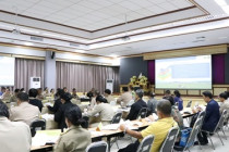 ประชุมคณะกรรมการประสานงานการขับเคลื่อนและขยายผลโครงการอันเนื่องมาจากพระราชดำริและหลักปรัชญาของเศรษฐกิจพอเพียง จังหวัดเพชรบุรี ... พารามิเตอร์รูปภาพ 1