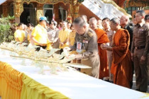 พิธียกช่อพระปรางค์อุโบสถและ ปลูกป่ายางนาเฉลิมพระเกียรติ ... พารามิเตอร์รูปภาพ 9