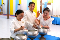 พิธีทำบุญ ตักบาตร ฟังพระธรรมเทศนา เนื่องในเทศกาลวันมาฆบูชา พารามิเตอร์รูปภาพ 2