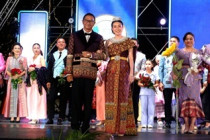 กิจกรรมเดินแบบผ้าไทยการกุศล พารามิเตอร์รูปภาพ 1