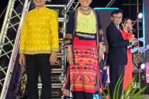 กิจกรรมเดินแบบผ้าไทยการกุศล พารามิเตอร์รูปภาพ 10