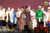 กิจกรรมเดินแบบผ้าไทยการกุศล พารามิเตอร์รูปภาพ 25