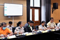 การประชุมคณะอนุกรรมการประสานงานโครงการพัฒนาของสถาบันส่งเสริมและพัฒนากิจกรรมปิดทองหลังพระ สืบสานแนวพระราชดำริ ประจำจังหวัดเพชรบุรี ... พารามิเตอร์รูปภาพ 11