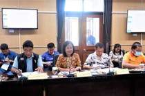การประชุมคณะอนุกรรมการประสานงานโครงการพัฒนาของสถาบันส่งเสริมและพัฒนากิจกรรมปิดทองหลังพระ สืบสานแนวพระราชดำริ ประจำจังหวัดเพชรบุรี ... พารามิเตอร์รูปภาพ 12