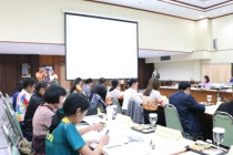 ประชุมคณะกรรมการประสานงานการขับเคลื่อนและขยายผลโครงการอันเนื่องมาจากพระราชดำริและหลักปรัชญาของเศรษฐกิจพอเพียง จังหวัดเพชรบุรี ... พารามิเตอร์รูปภาพ 12