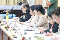 ประชุมคณะกรมการจังหวัด และหัวหน้าส่วนราชการจังหวัดเพชรบุรี พารามิเตอร์รูปภาพ 6