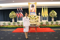 ลงนามถวายพระพรชัยมงคล พระบาทสมเด็จพระเจ้าอยู่หัว พารามิเตอร์รูปภาพ 1