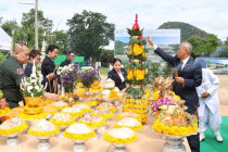 พิธีฤกษ์กระทบดินและตอกเสาเข็มต้นแรก พารามิเตอร์รูปภาพ 12
