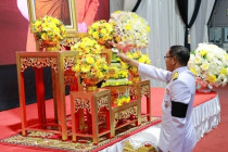พิธีเจริญพระพุทธมนต์ และทำบุญตักบาตร พารามิเตอร์รูปภาพ 1