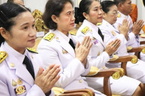 พิธีเจริญพระพุทธมนต์ และทำบุญตักบาตร พารามิเตอร์รูปภาพ 3