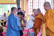 พิธีเจริญพระพุทธมนต์เฉลิมพระเกียรติถวายพระพรชัยมงคลแด่พระบาทสมเด็จพระเจ้าอยู่หัว ... พารามิเตอร์รูปภาพ 7